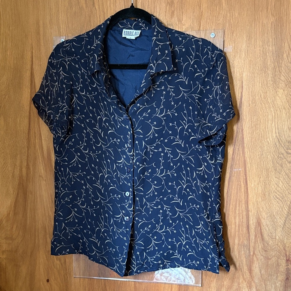 Robbie Bee Navy Button-Down Shirt with Cream Botanical Print